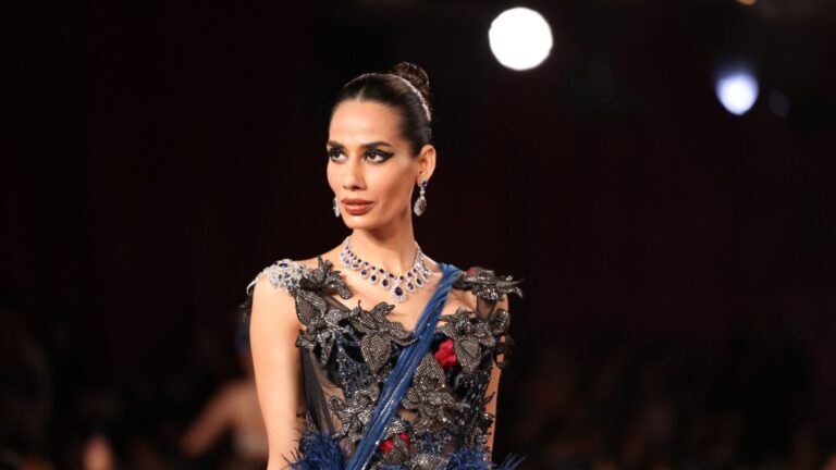 India’s Couture Week 2024: A Fusion of Tradition and Modernity