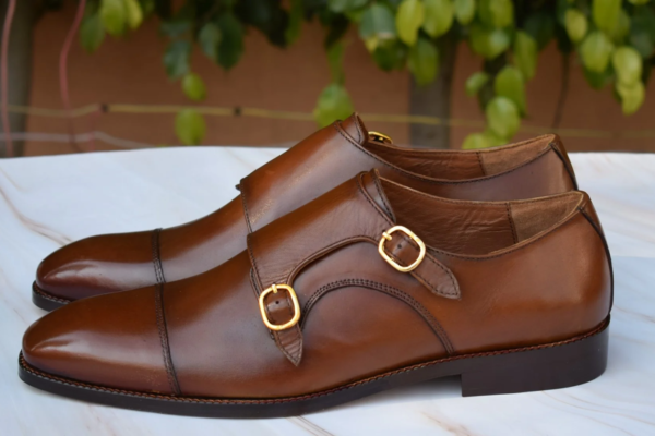 Handcrafted Mojari Shoes: The Royal Footwear of India Making a Stylish Comeback